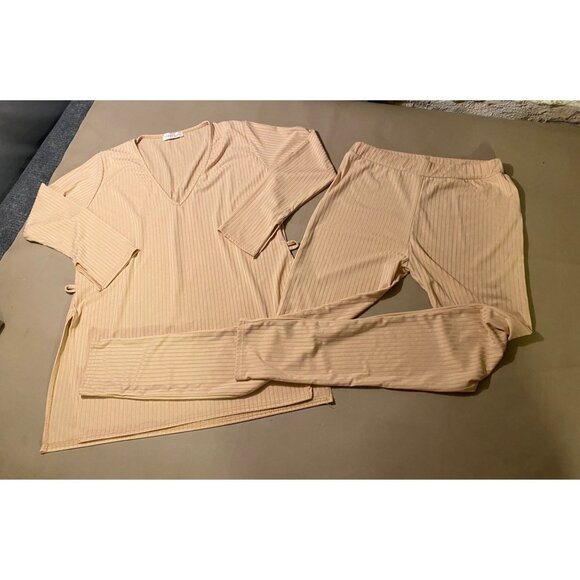 Femme Luxe Ribbed Beige Lounge Set M V Neck Top Long Sleeves Elastic Waist Pants - Picture 4 of 7